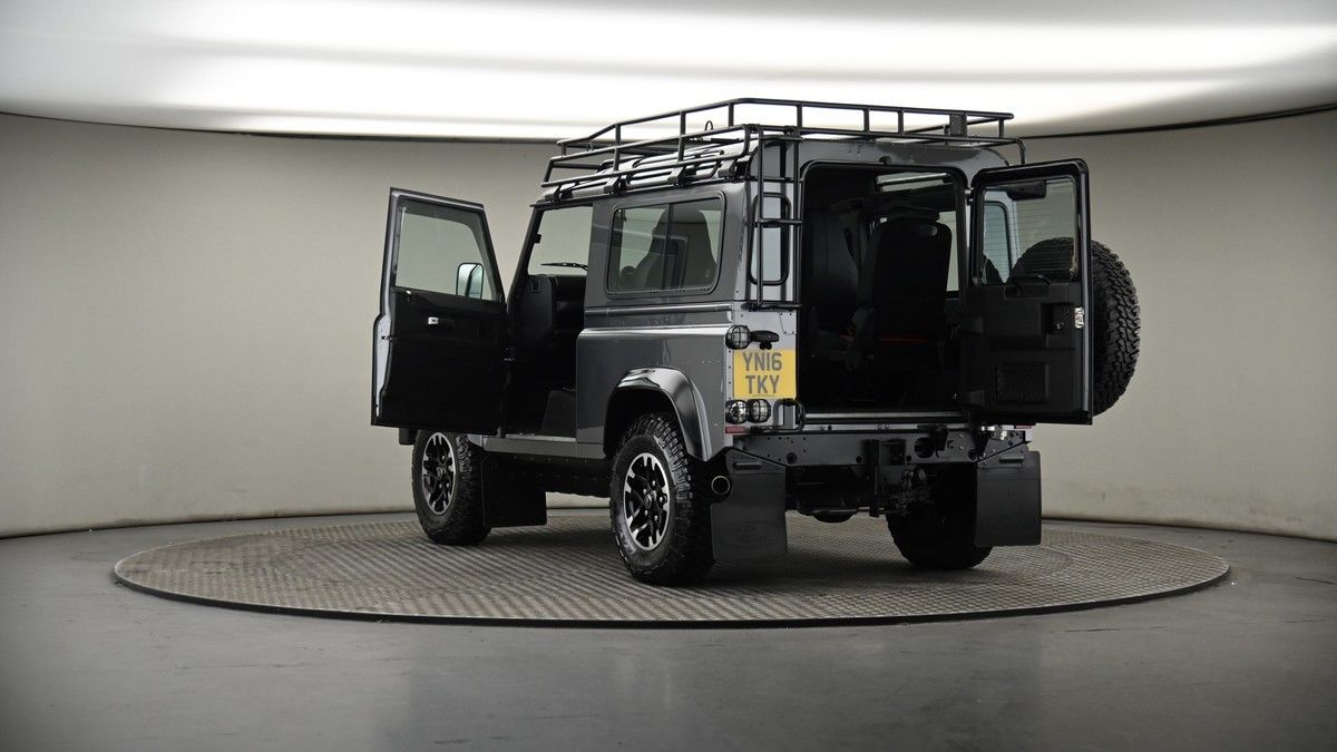 More views of Land Rover Defender 90