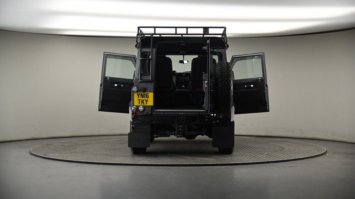 More views of Land Rover Defender 90