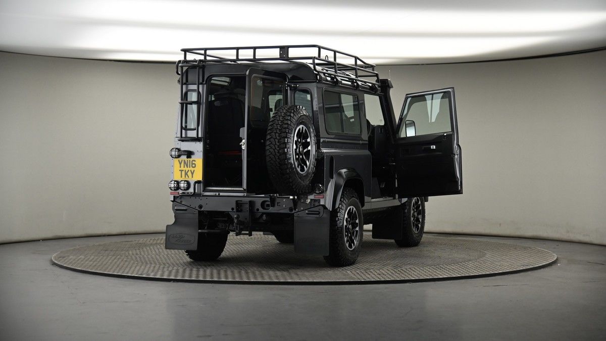 More views of Land Rover Defender 90