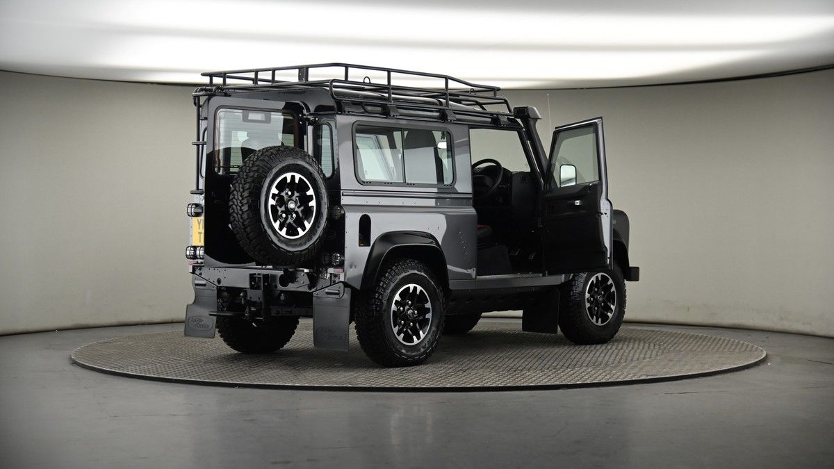 More views of Land Rover Defender 90