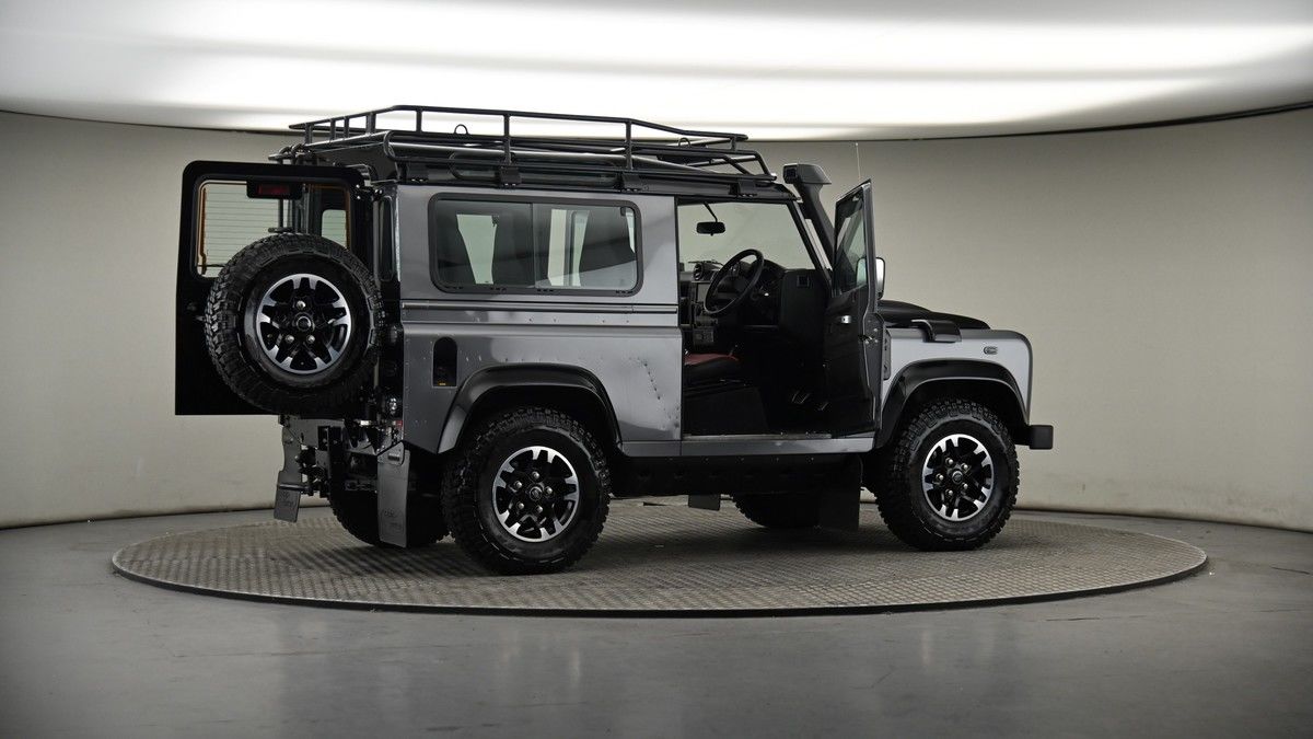 More views of Land Rover Defender 90