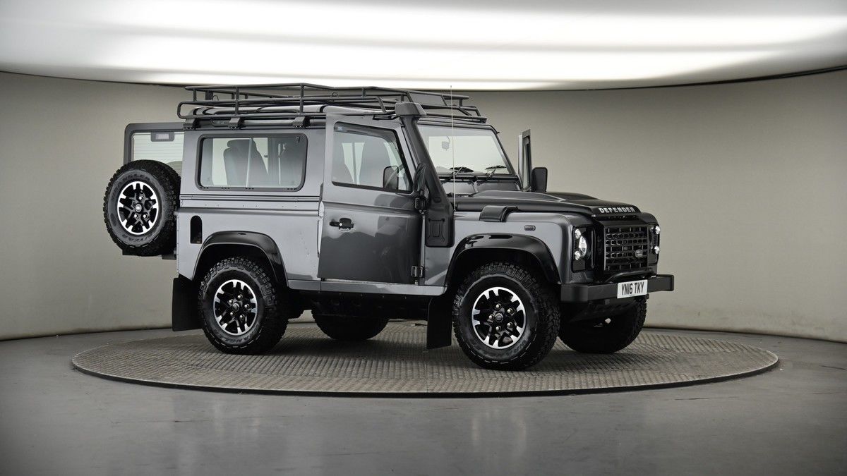 More views of Land Rover Defender 90