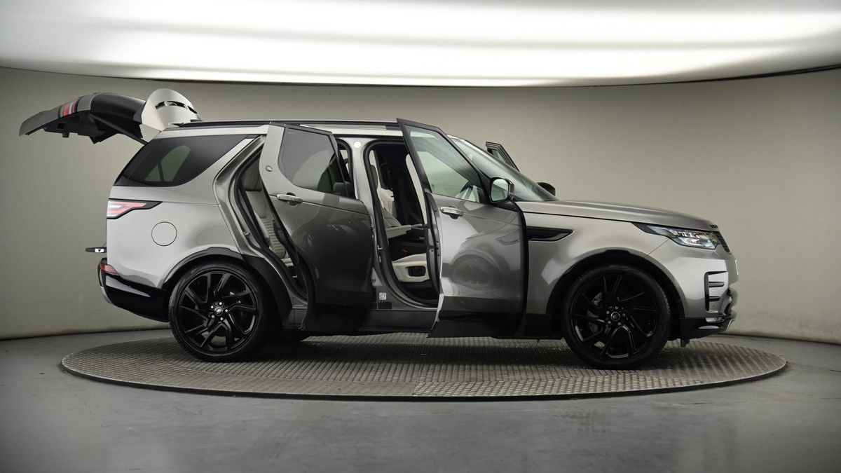 More views of Land Rover Discovery