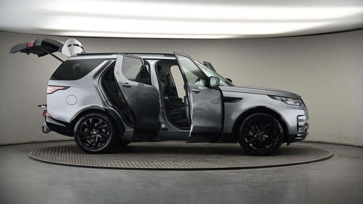 More views of Land Rover Discovery