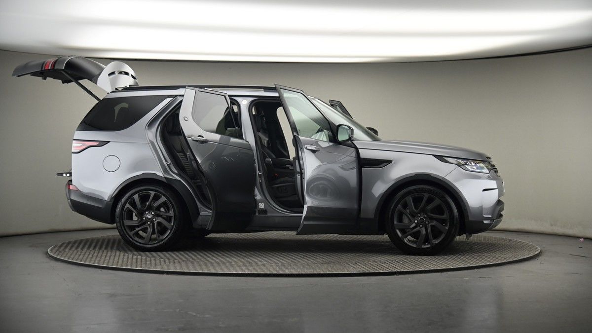 More views of Land Rover Discovery