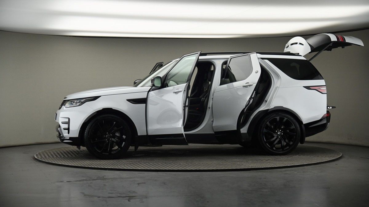 More views of Land Rover Discovery