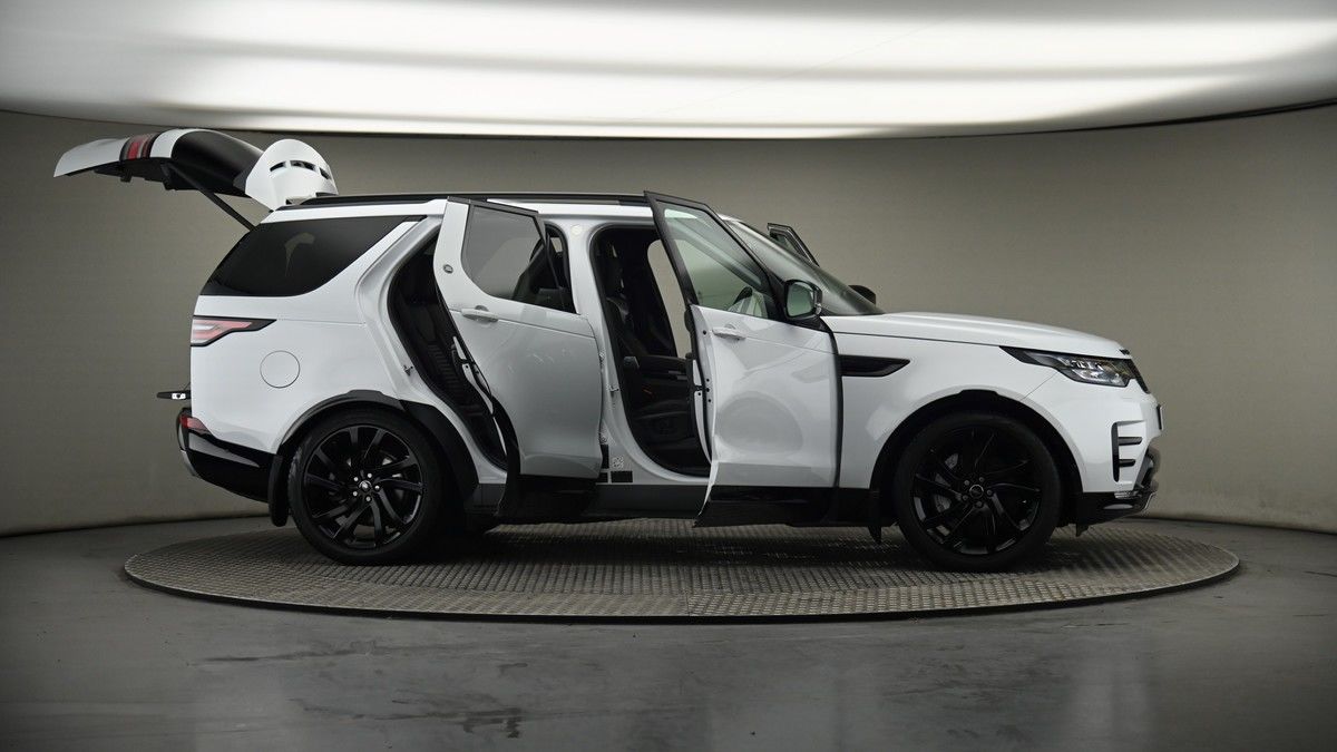 More views of Land Rover Discovery