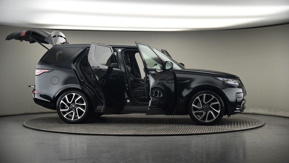 More views of Land Rover Discovery