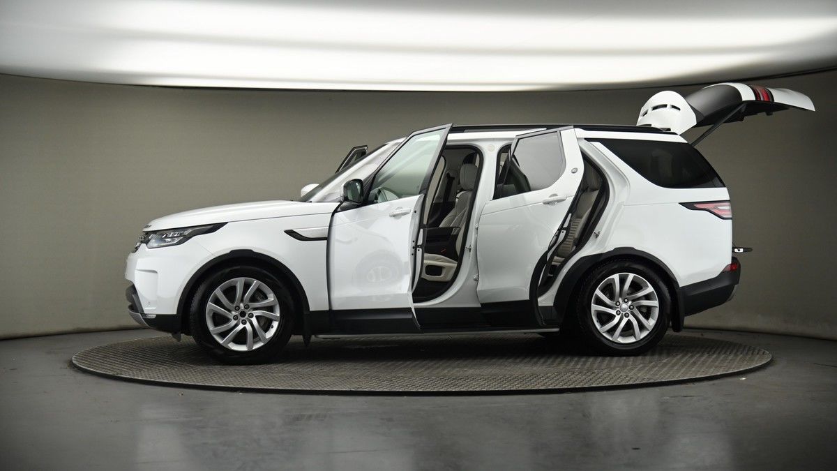 More views of Land Rover Discovery