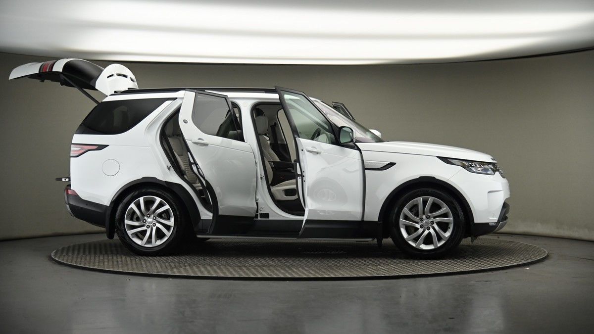 More views of Land Rover Discovery