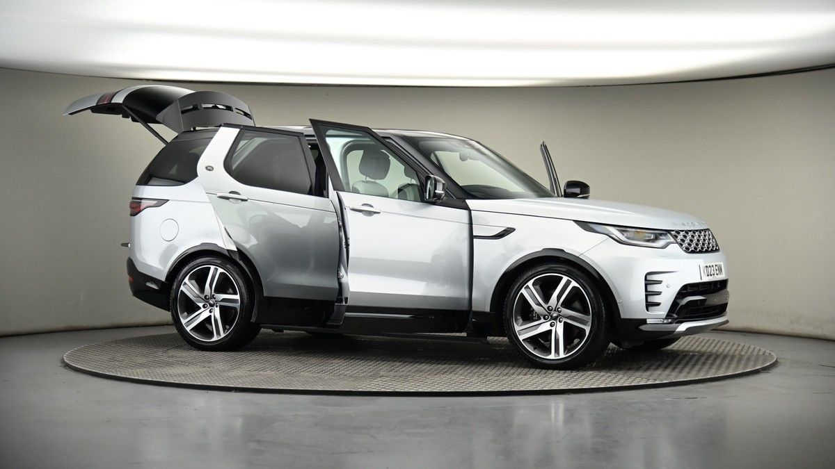 More views of Land Rover Discovery