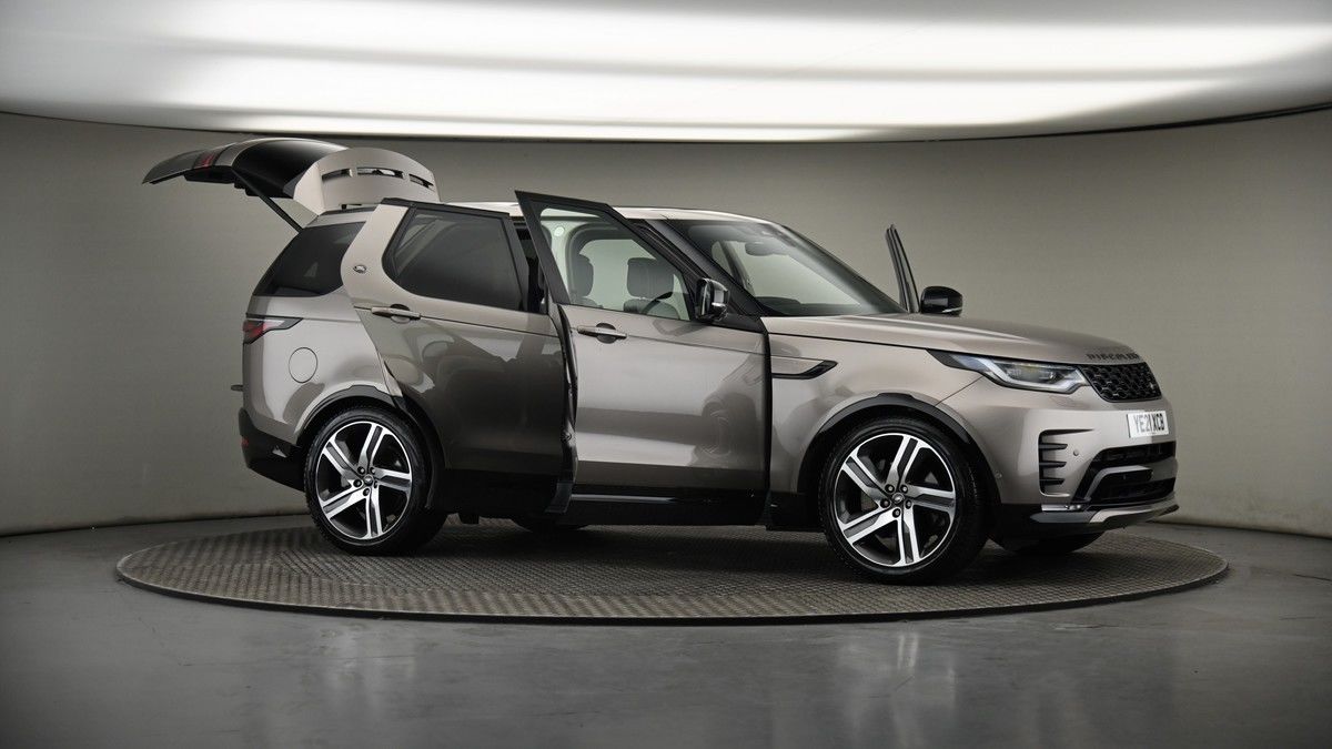 More views of Land Rover Discovery