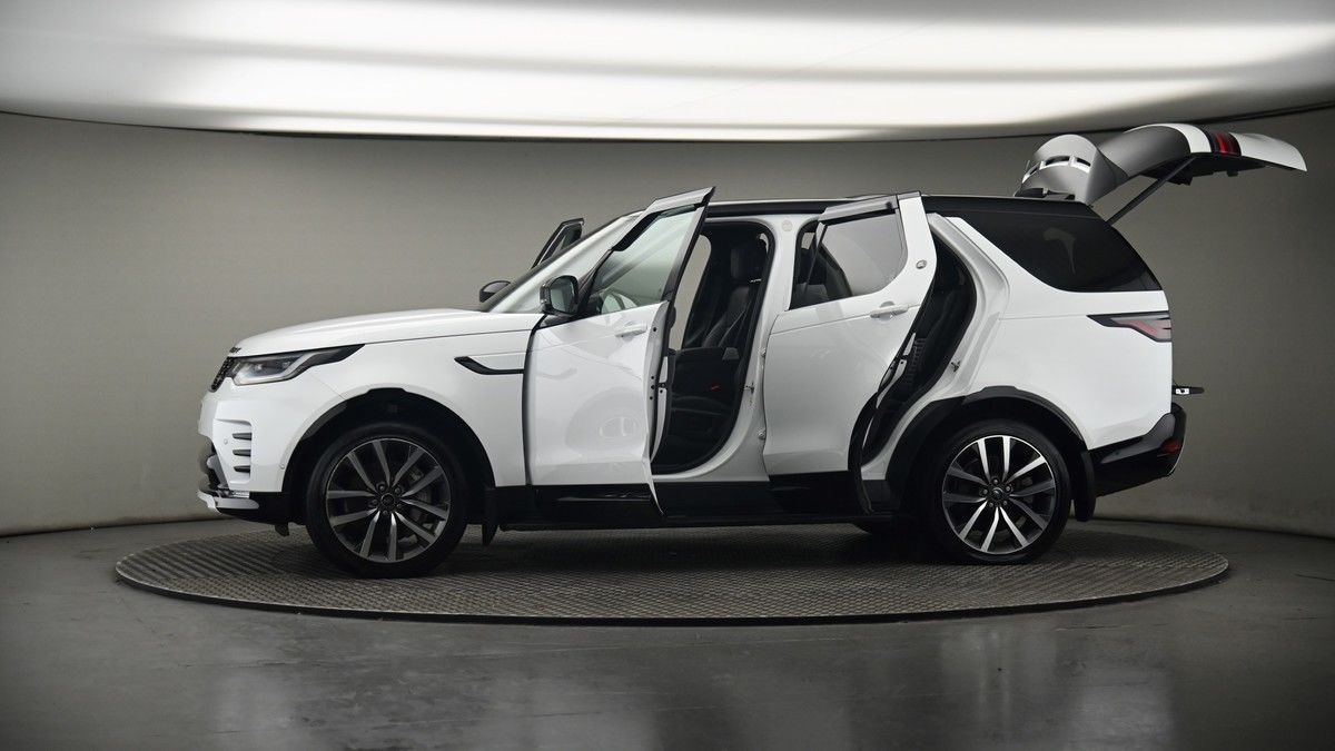 More views of Land Rover Discovery