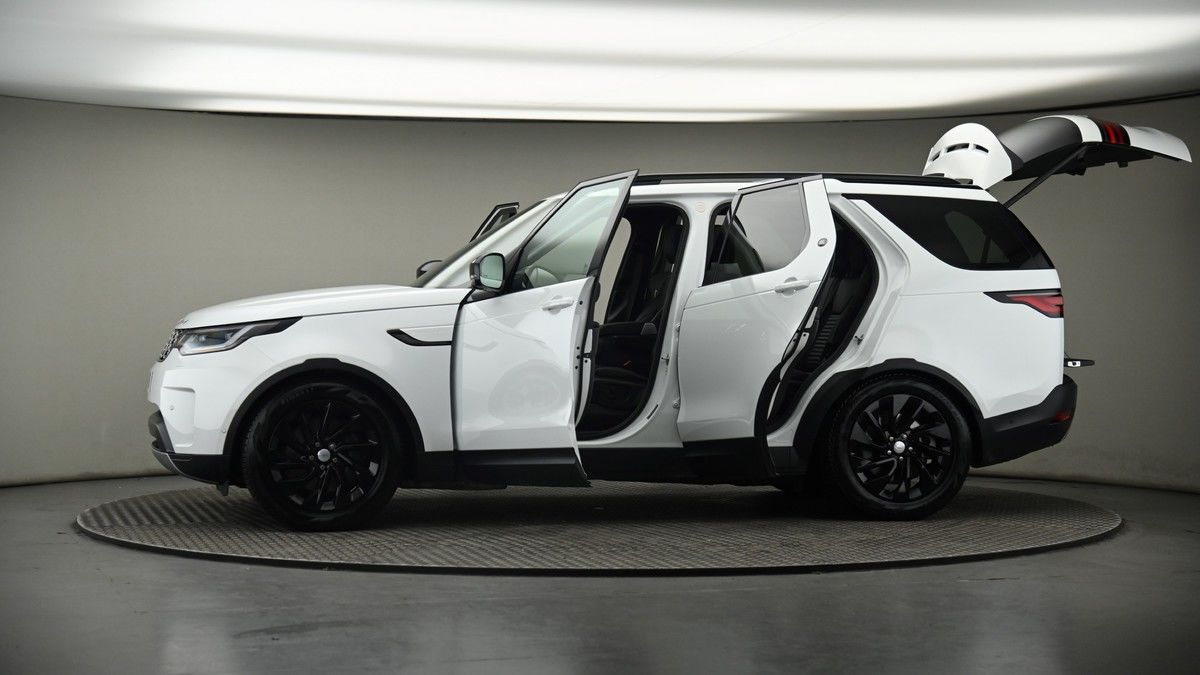 More views of Land Rover Discovery