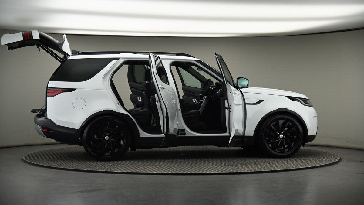 More views of Land Rover Discovery