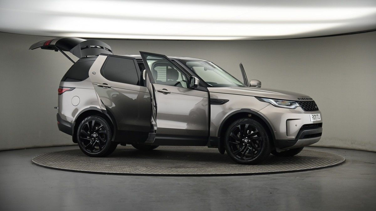 More views of Land Rover Discovery