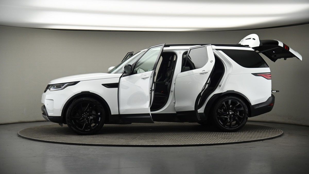 More views of Land Rover Discovery