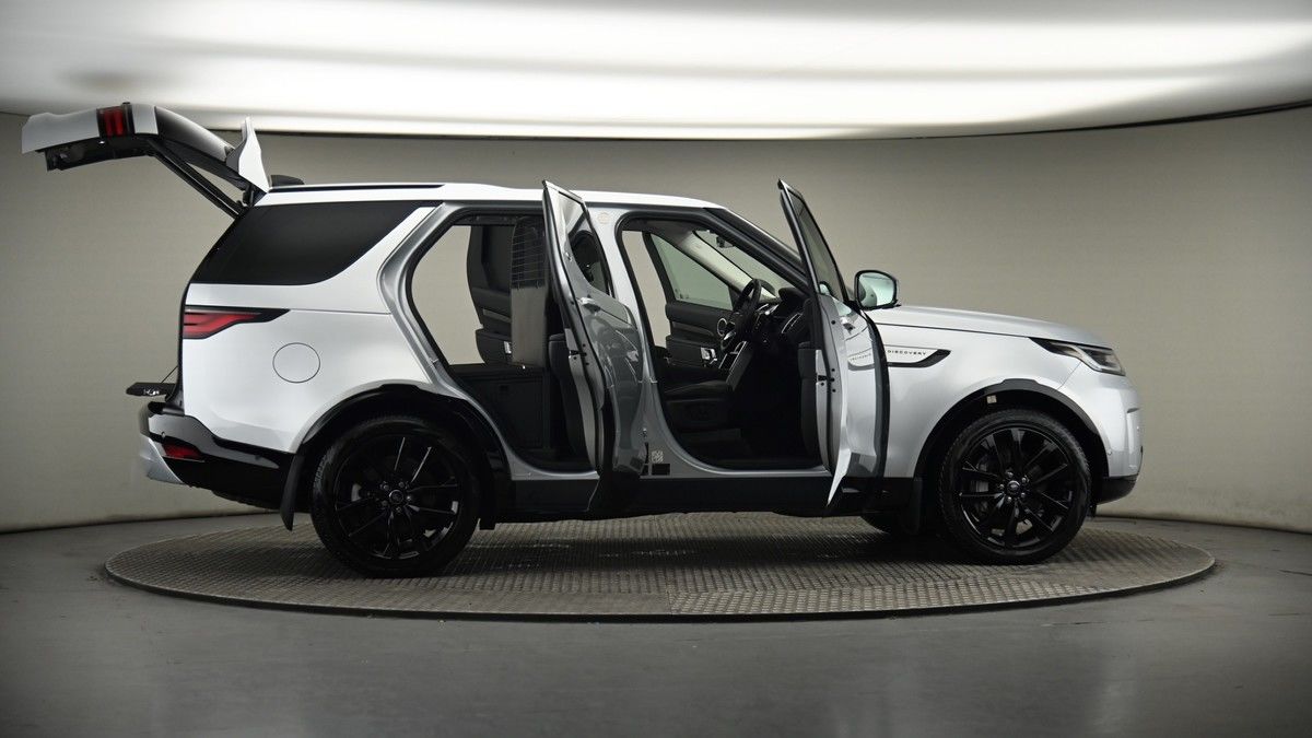 More views of Land Rover Discovery