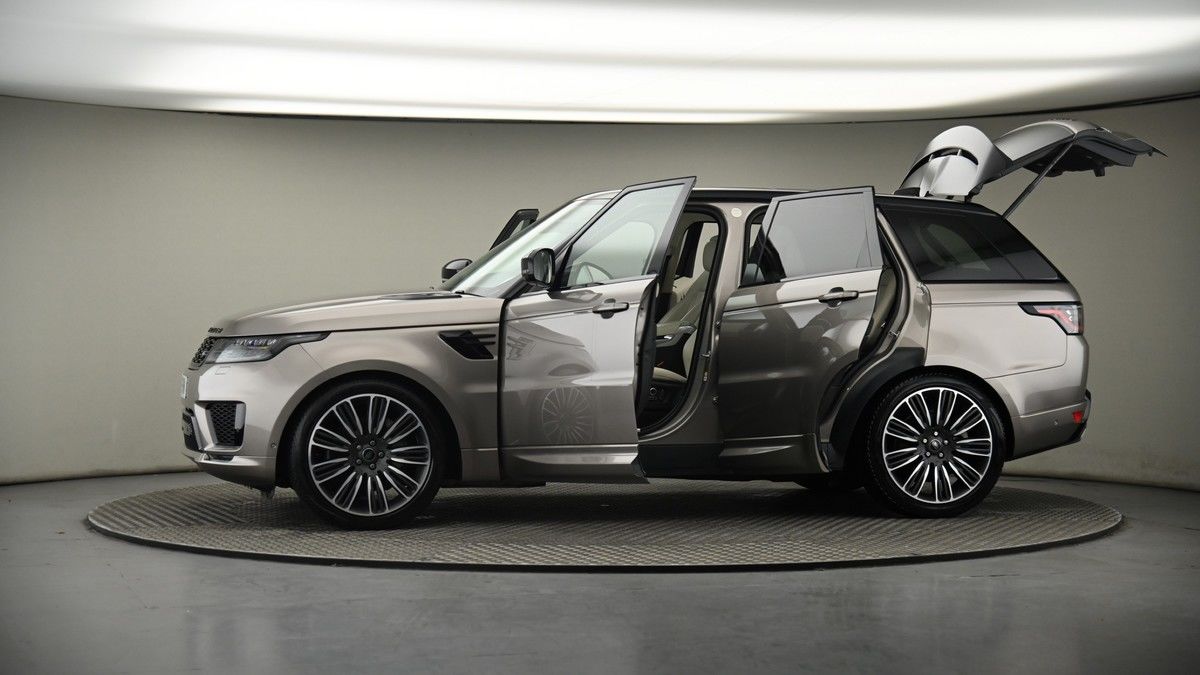 More views of Land Rover Range Rover Sport