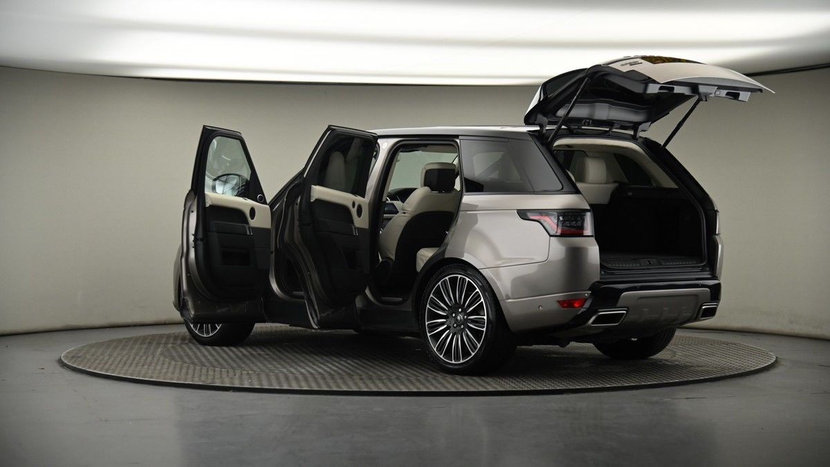 More views of Land Rover Range Rover Sport