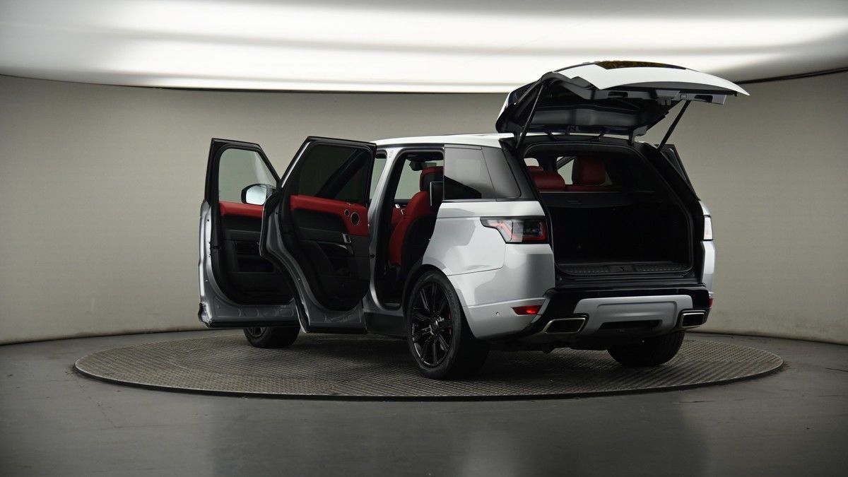 Land Rover Range Rover Sport Image 9