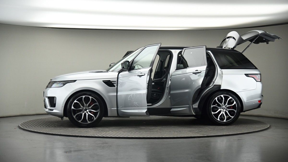 More views of Land Rover Range Rover Sport