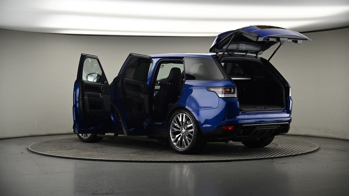 More views of Land Rover Range Rover Sport