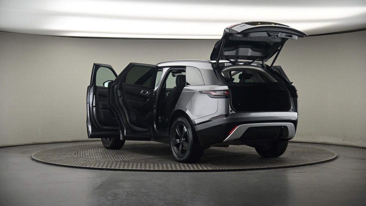 Land Rover Range Rover Velar Image 8