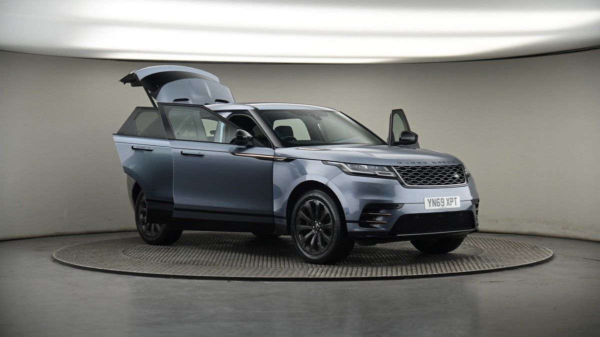 More views of Land Rover Range Rover Velar