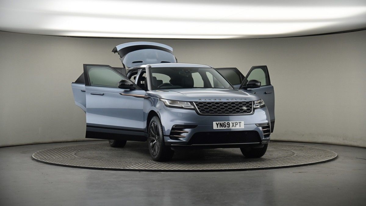 More views of Land Rover Range Rover Velar