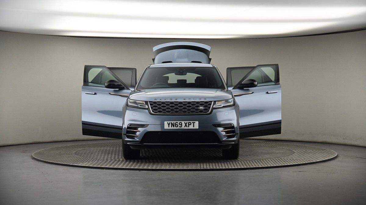 More views of Land Rover Range Rover Velar