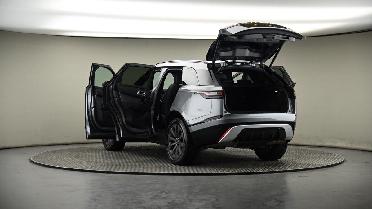 Land Rover Range Rover Velar Image 8