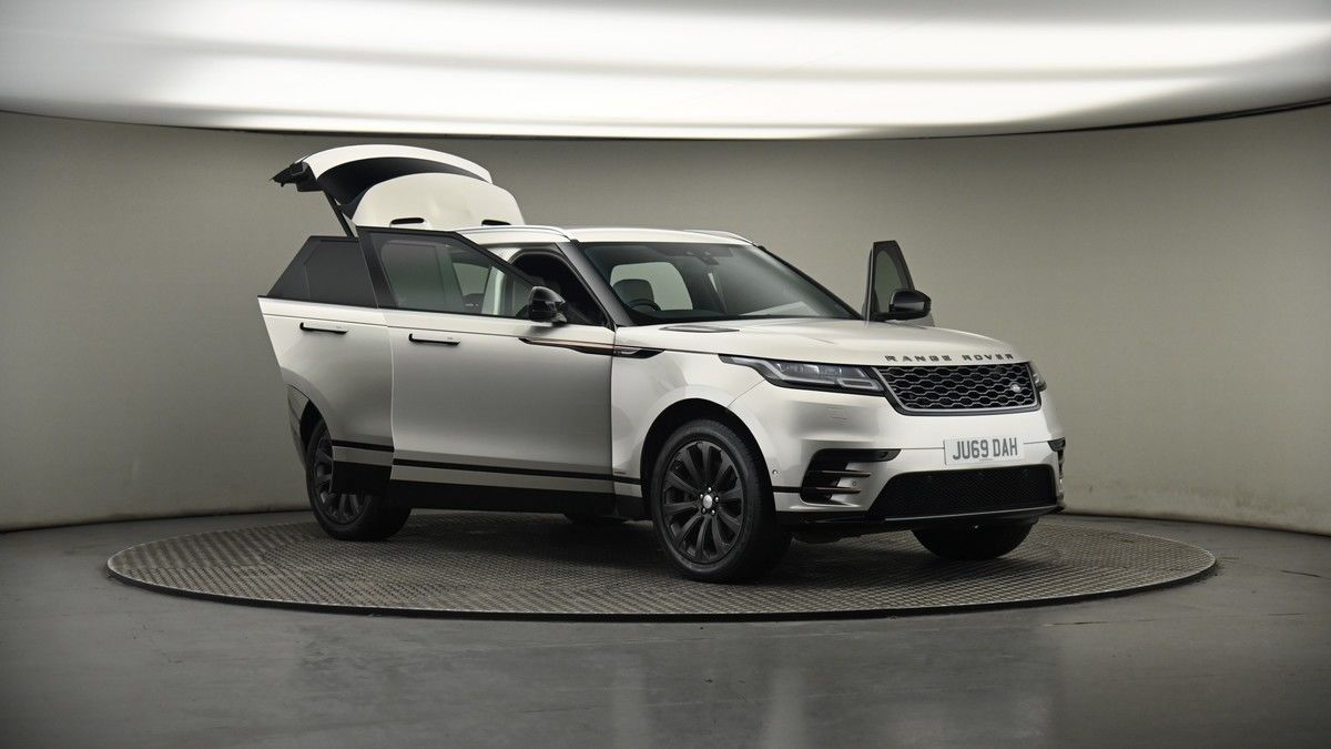 More views of Land Rover Range Rover Velar