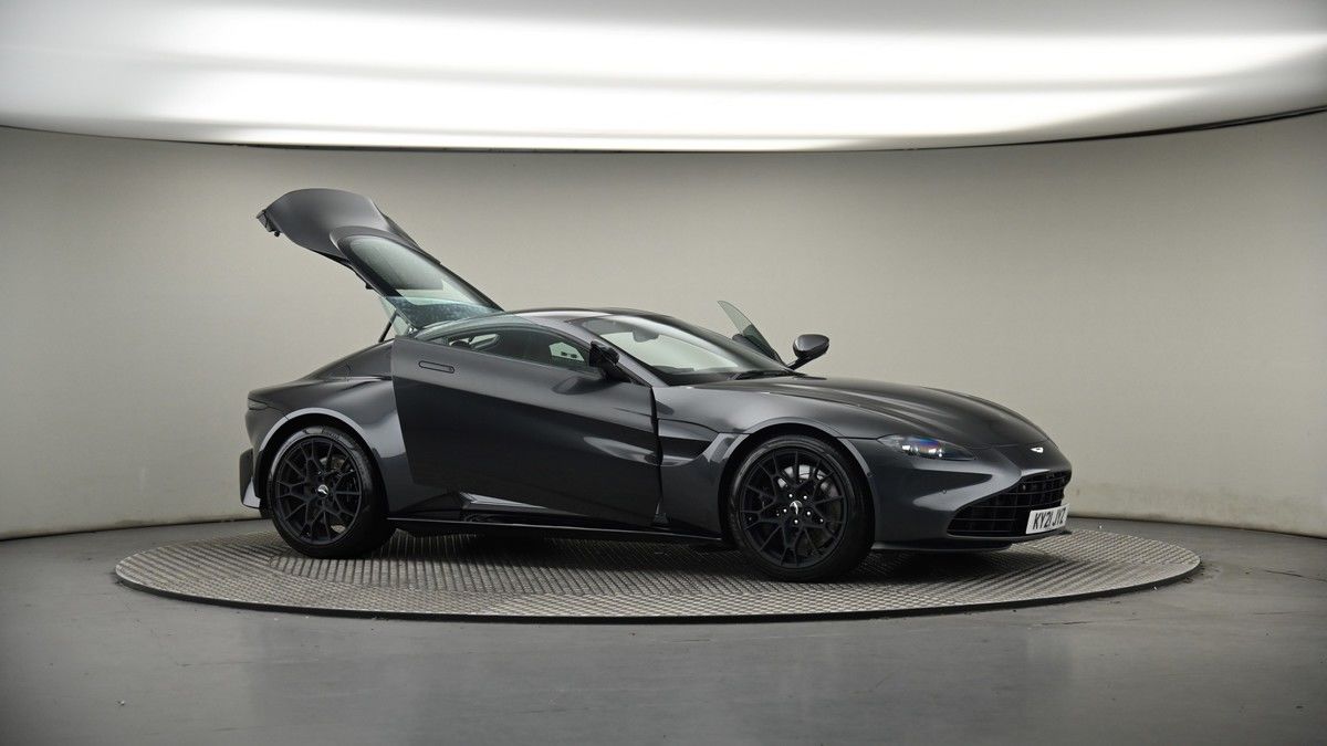 More views of Aston Martin Vantage