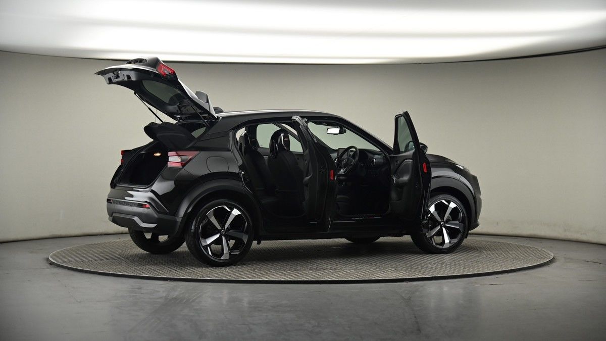 More views of Nissan Juke