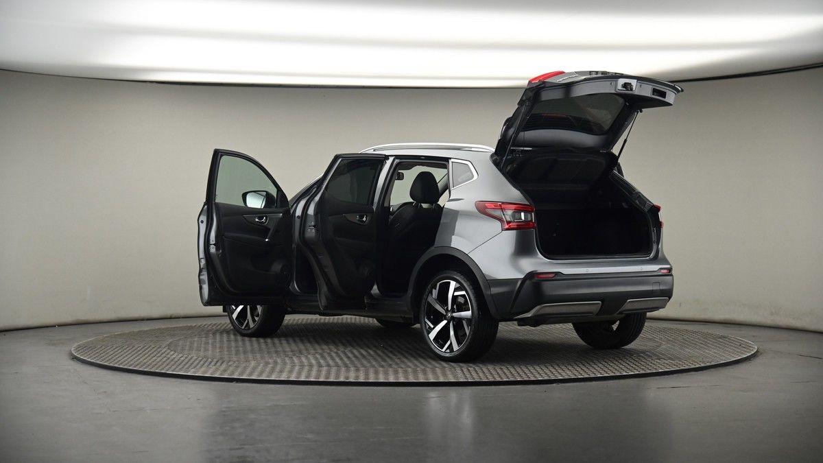 More views of Nissan Qashqai