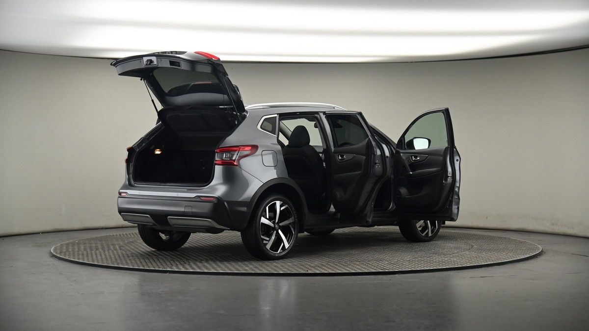 More views of Nissan Qashqai