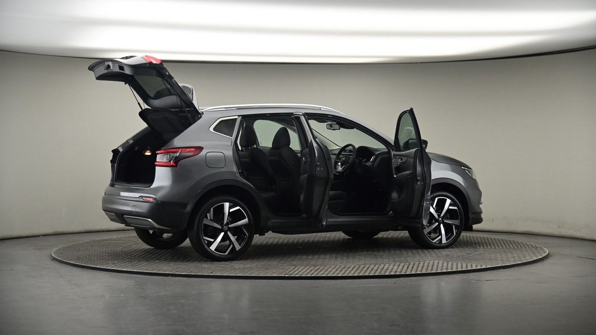 More views of Nissan Qashqai