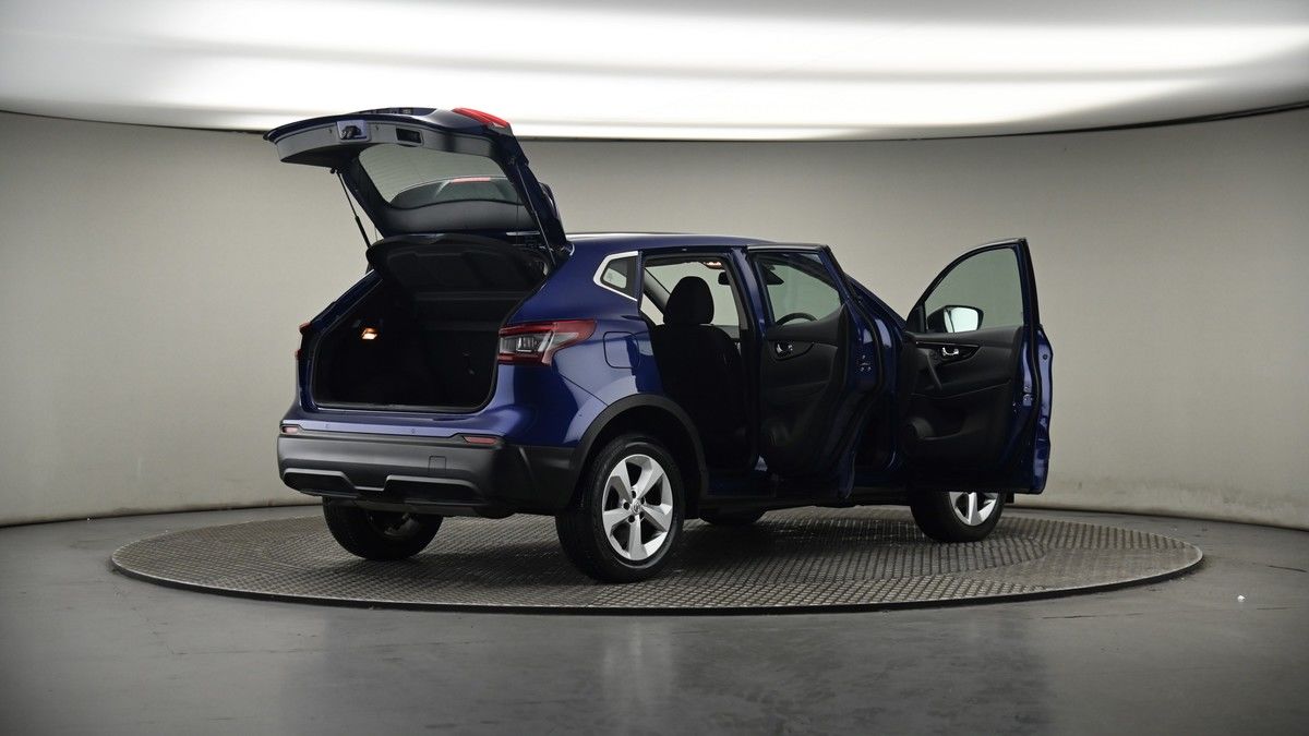 More views of Nissan Qashqai