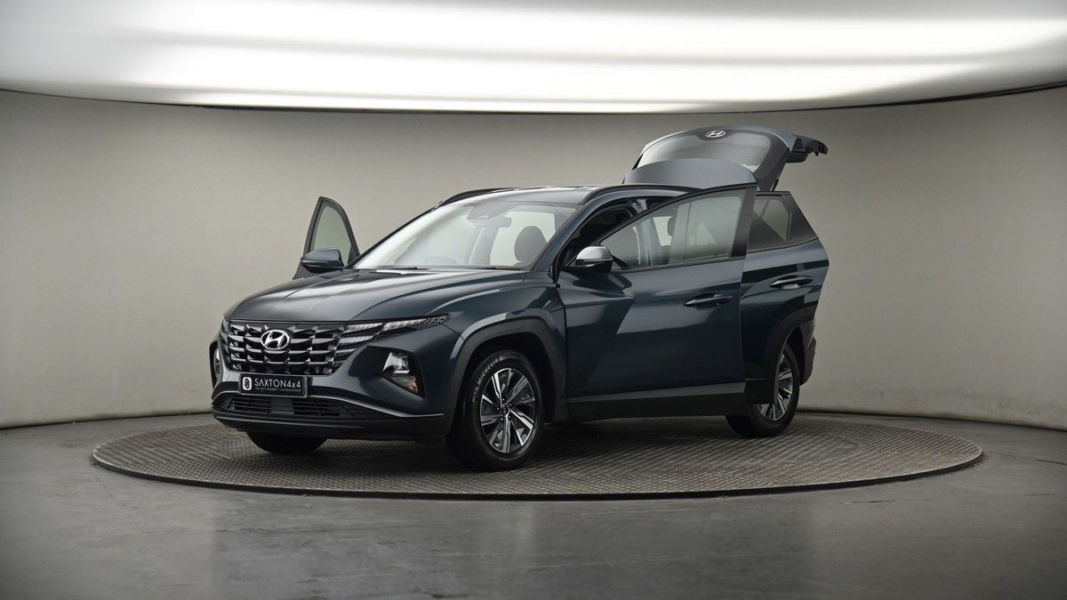 More views of Hyundai TUCSON