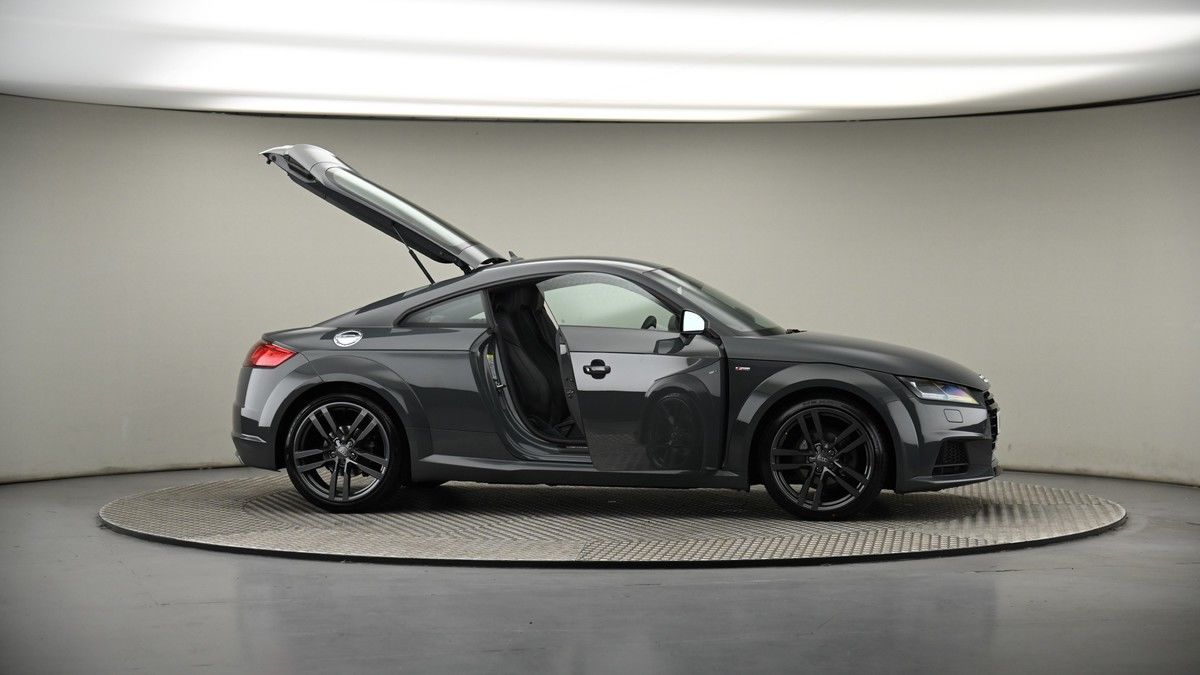 More views of Audi TT