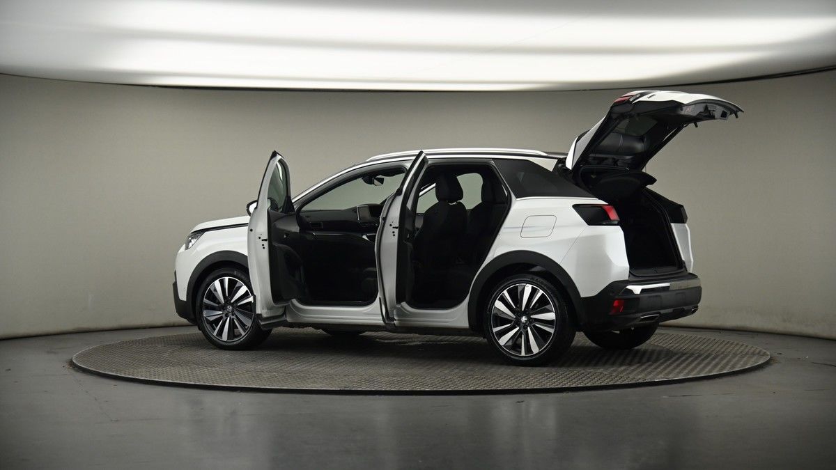 More views of Peugeot 3008