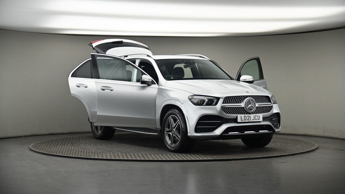 More views of Mercedes-Benz GLE