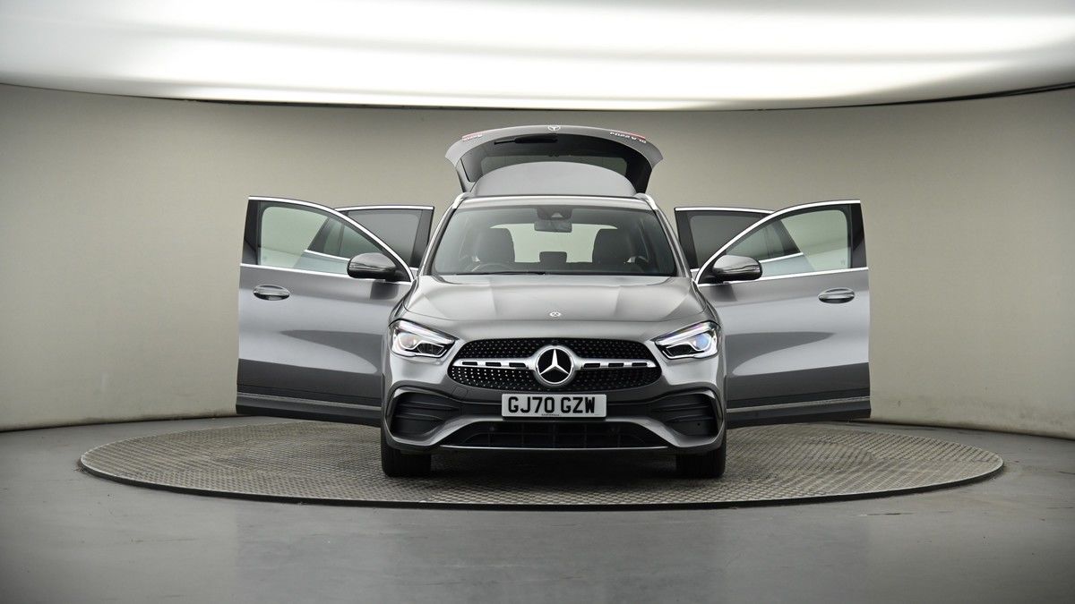 More views of Mercedes-Benz GLA