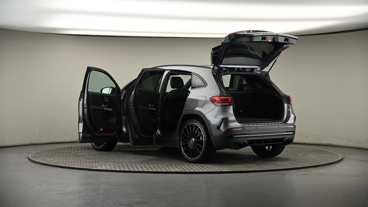 More views of Mercedes-Benz GLA