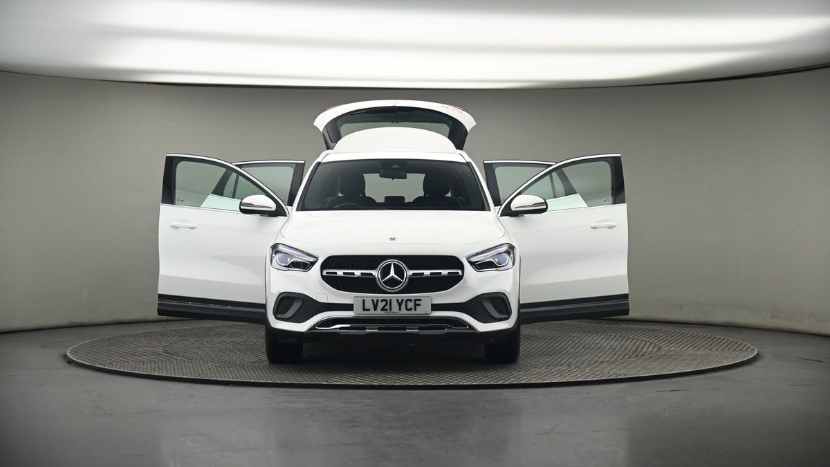 More views of Mercedes-Benz GLA