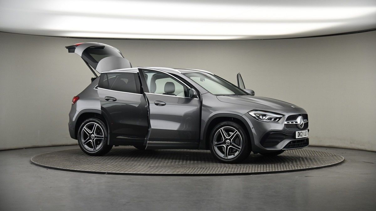 More views of Mercedes-Benz GLA