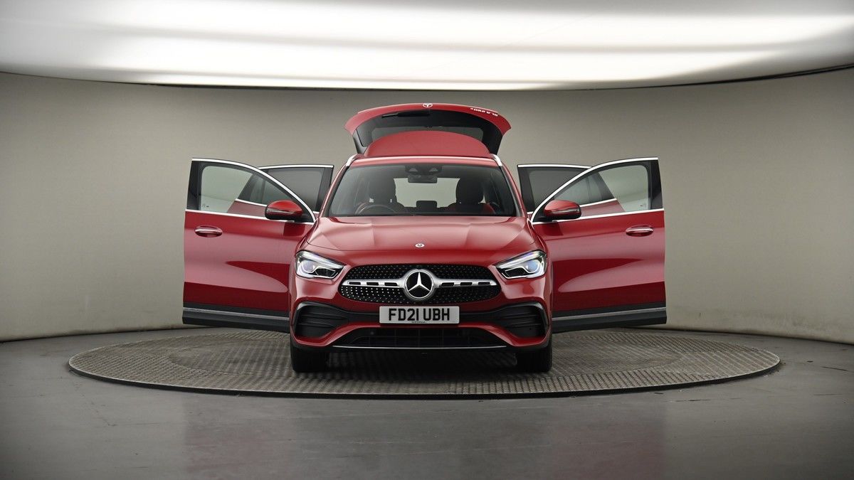 More views of Mercedes-Benz GLA