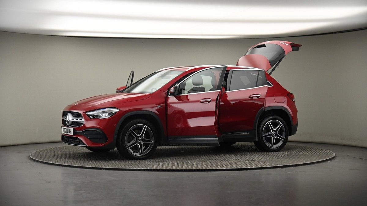 More views of Mercedes-Benz GLA