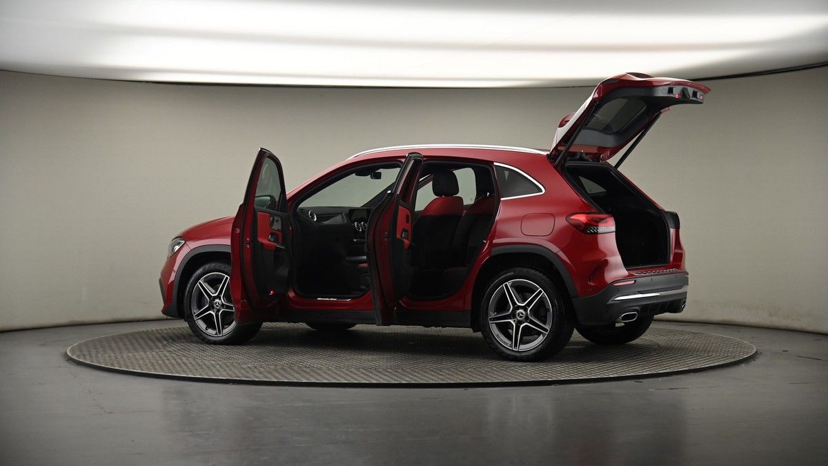 More views of Mercedes-Benz GLA